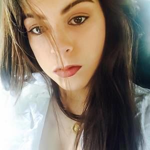 Meet your Posher, Daniela